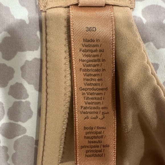 SKIMS fits everybody Tan Bra - Picture 4 of 5